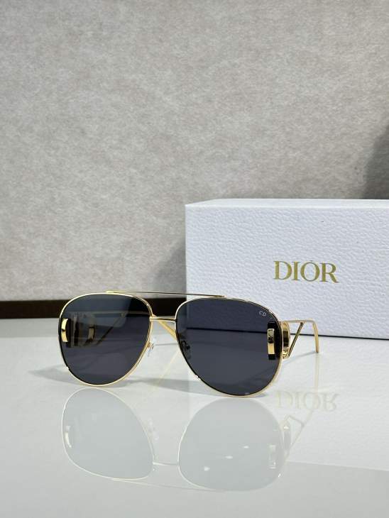 Picture of Dior Sunglasses _SKUfw77796816fw